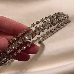 NWOT Bridal crystal rhinestone headpiece.